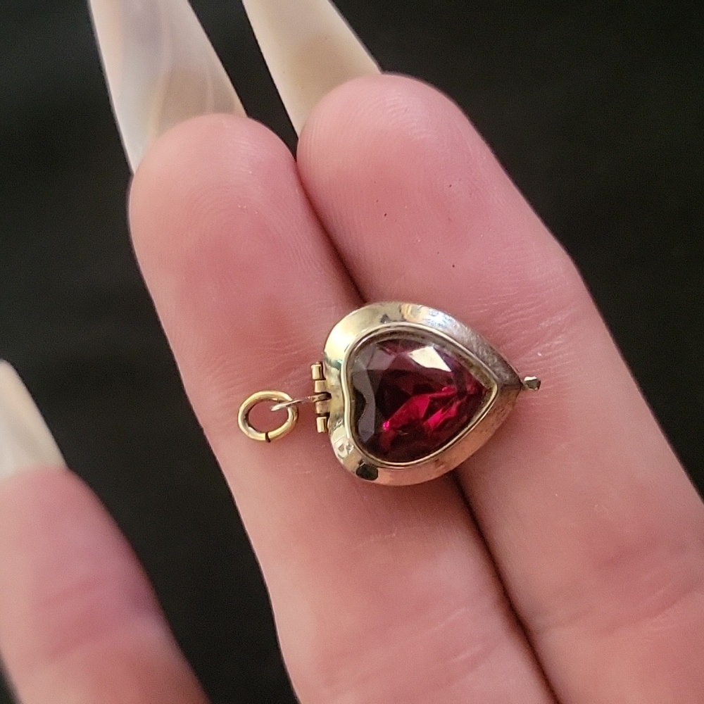 Red Rhinestone Heart Locket - Picture 8 of 12